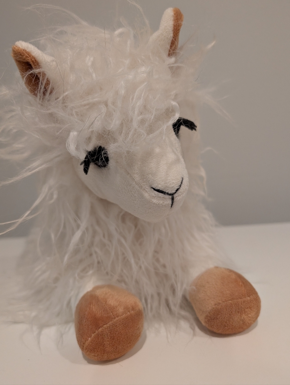 Plush Shaggy Alpaca - Picture 3 of 5